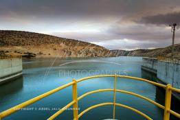 Image du Maroc Professionnelle de  Le Barrage Allal Al Fassi est situé dans la Province de Sefrou sur Oued Sebou avec un volume de stockage de 63.7 Mm3, il contrôle un bassin versant de 5.400 km2. Ce Barrage a été mis en service en 1990. But de l'ouvrage  production d'électricité, irrigation et protection contre les crues, Jeudi 8 septembre 2005. (Photo / Abdeljalil Bounhar) 